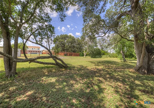 Photo 3 of Single family home for sale at 580 E Zipp Rd, New Braunfels, TX 78130 | MLS# 624244 | Listing updated on 2026-09-08