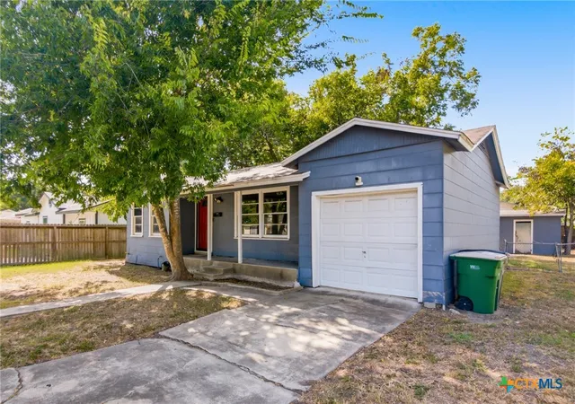 Photo 3 of Single family home for sale at 2514 Cardinal St, Victoria, TX 77901 | MLS# 624245 | Listing updated on 2026-09-02