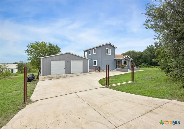 Photo 2 of Single family home for sale at 730 Spoke Holw Rd, Lockhart, TX 78644 | MLS# 624274 | Listing updated on 2026-09-13