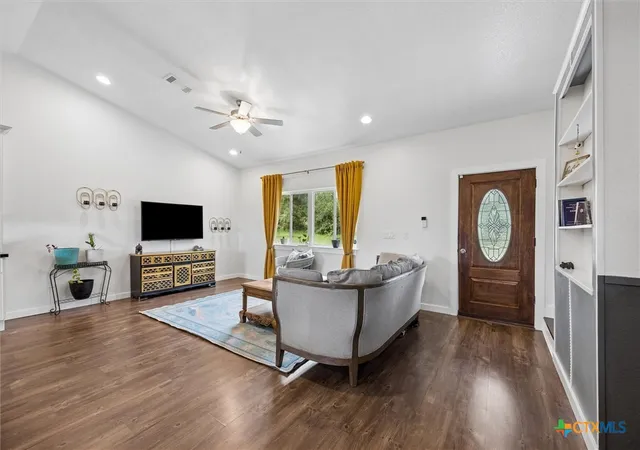 Photo 3 of Single family home for sale at 730 Spoke Holw Rd, Lockhart, TX 78644 | MLS# 624274 | Listing updated on 2026-09-13