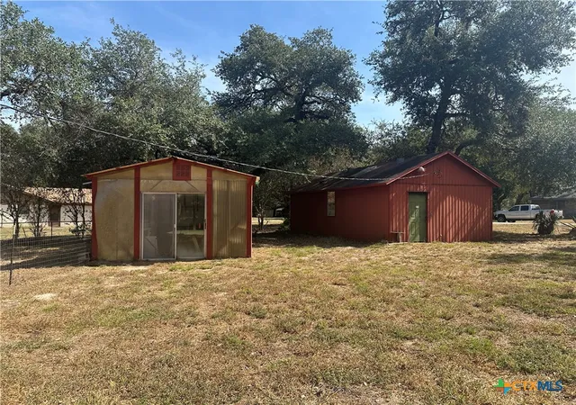 Photo 2 of Single family home for sale at 408 Royal Oak Dr, Victoria, TX 77905 | MLS# 624283 | Listing updated on 2026-09-02
