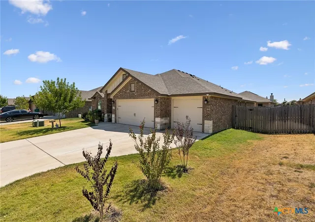 Photo 1 of Single family home for sale at 3317 James Ridge Dr, Belton, TX 76513 | MLS# 624293 | Listing updated on 2026-09-05