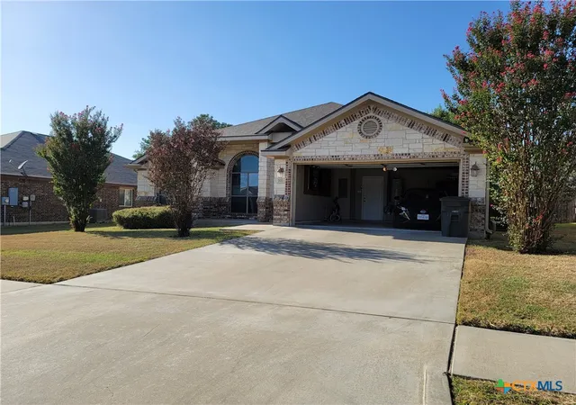 Photo 2 of Single family home for sale at 707 Brooklyn Kay Dr, Killeen, TX 76542 | MLS# 624322 | Listing updated on 2026-09-10