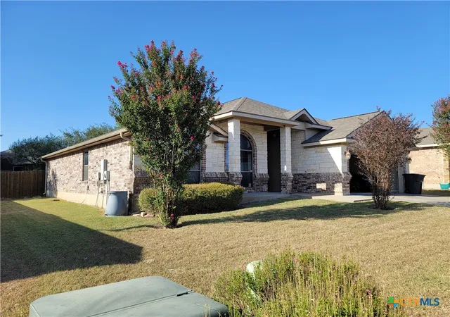 Photo 2 of Single family home for sale at 707 Brooklyn Kay Dr, Killeen, TX 76542 | MLS# 624322 | Listing updated on 2026-09-10