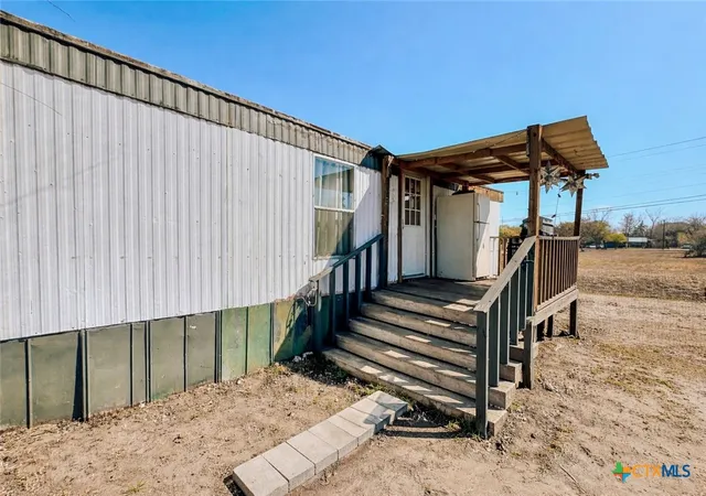 Photo 2 of Manufactured home for sale at 822 E Fannin St, Goliad, TX 77963 | MLS# 624333 | Listing updated on 2026-09-03