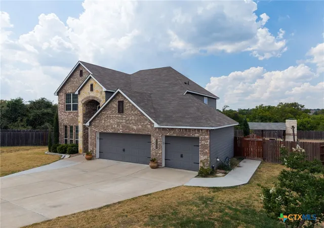 Photo 3 of Single family home for sale at 1129 Ewell Ct, Copperas Cove, TX 76522 | MLS# 624315 | Listing updated on 2026-09-03