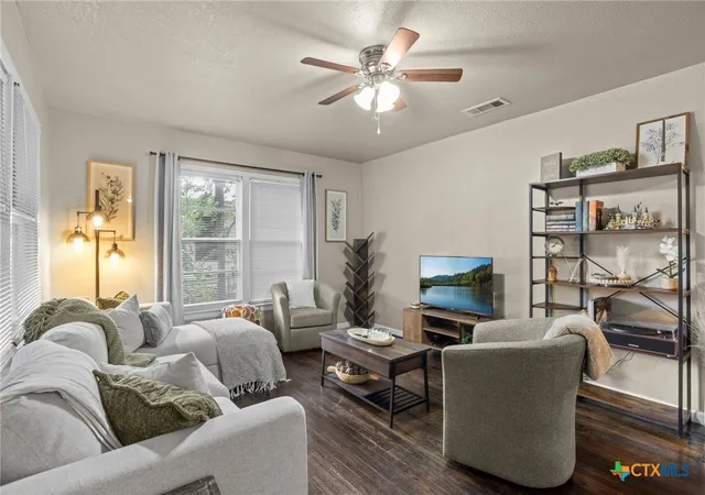Photo 4 of Single family home for sale at 1825 South 39th St, Temple, TX 76504 | MLS# 624406 | Listing updated on 2026-09-04