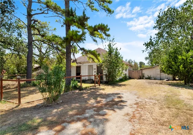 Photo 1 of Single family home for sale at 1307 W Mesquite, Little River Academy, TX 76554 | MLS# 624132 | Listing updated on 2026-10-04