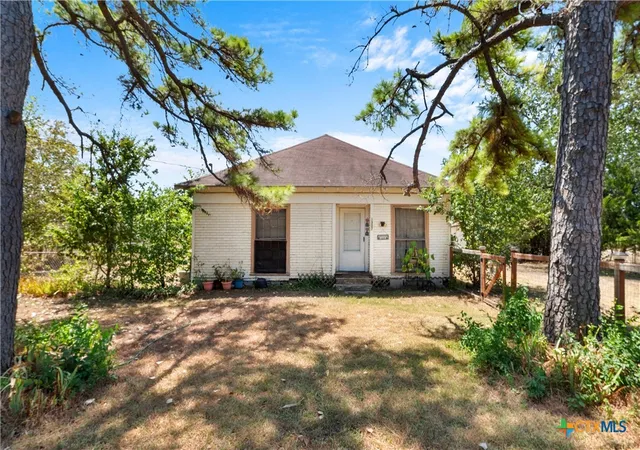 Photo 3 of Single family home for sale at 1307 W Mesquite, Little River Academy, TX 76554 | MLS# 624132 | Listing updated on 2026-10-04