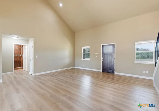 Photo 4 of Single family home for sale at 373 Cross Rd, Kingsbury, TX 78638 | MLS# 624286 | Listing updated on 2026-09-04