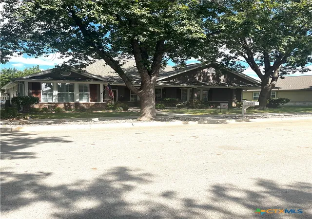 Photo 3 of Single family home for sale at 528 Jo Lynn Ln, New Braunfels, TX 78130 | MLS# 623268 | Listing updated on 2026-09-11