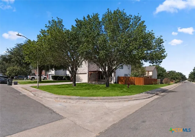 Photo 2 of Single family home for sale at 551 Thicket Ln, Kyle, TX 78640 | MLS# 623847 | Listing updated on 2026-09-04