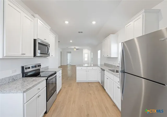Photo 2 of Single family home for sale at 112 Paria Ct, Jarrell, TX 76537 | MLS# 623381 | Listing updated on 2026-09-11