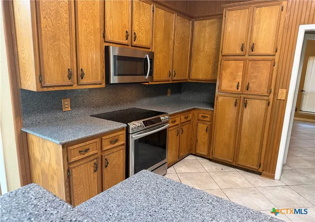 Photo 3 of Single family home for sale at 106 Amhurst St, Victoria, TX 77904 | MLS# 624395 | Listing updated on 2026-09-11