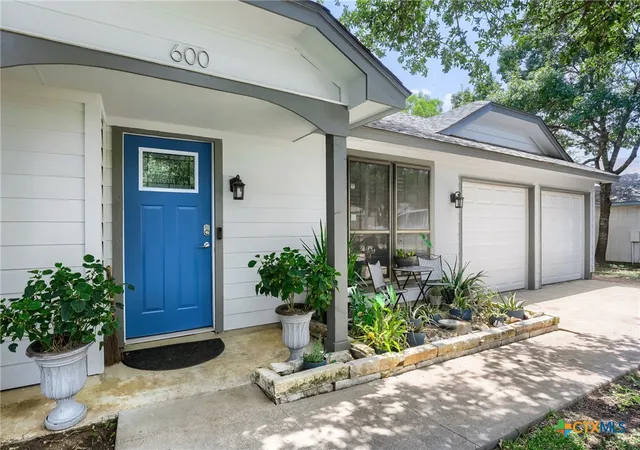 Photo 1 of Single family home for sale at 600 Live Oak Dr, Cedar Park, TX 78613 | MLS# 624448 | Listing updated on 2026-09-12