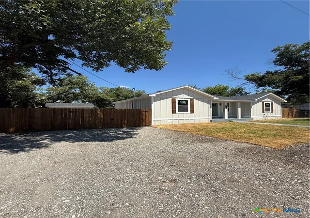 Photo 1 of Single family home for sale at 1110 W Calhoun Ave, Temple, TX 76504 | MLS# 622021 | Listing updated on 2026-09-17