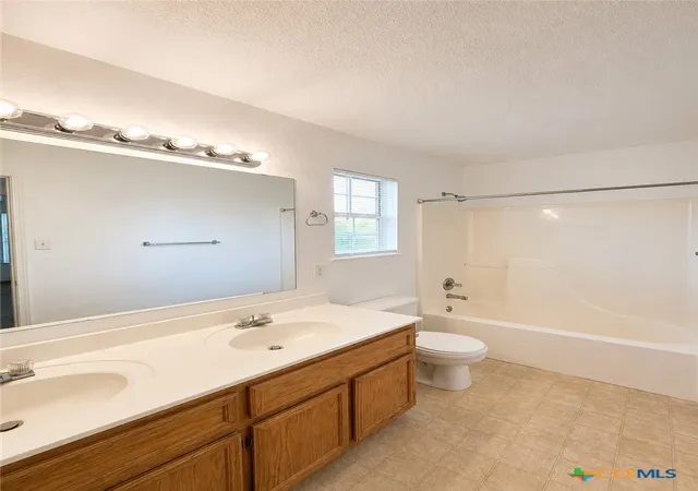 Photo 3 of Townhouse for sale at 305 Deloris Dr, Killeen, TX 76542 | MLS# 624384 | Listing updated on 2026-09-08