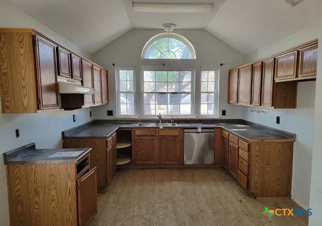 Photo 3 of Single family home for sale at 709 Antelope Trl, Temple, TX 76504 | MLS# 624475 | Listing updated on 2026-09-04