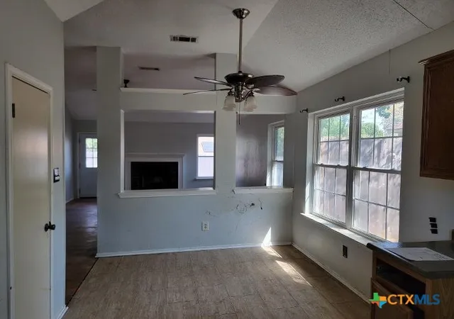 Photo 4 of Single family home for sale at 709 Antelope Trl, Temple, TX 76504 | MLS# 624475 | Listing updated on 2026-09-04