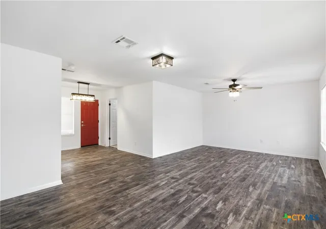 Photo 4 of Single family home for sale at 1400 Magnolia St, Belton, TX 76513 | MLS# 624195 | Listing updated on 2026-09-05