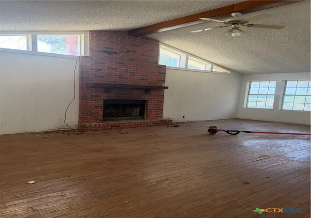 Photo 2 of Single family home for sale at 415 Se Main St, Stockdale, TX 78160 | MLS# 624498 | Listing updated on 2026-09-08