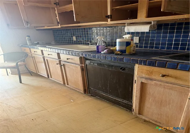 Photo 3 of Single family home for sale at 415 Se Main St, Stockdale, TX 78160 | MLS# 624498 | Listing updated on 2026-09-08