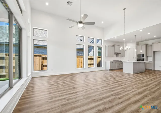 Photo 3 of Single family home for sale at 533 Prickly Poppy Loop, Kyle, TX 78640 | MLS# 624528 | Listing updated on 2026-09-10