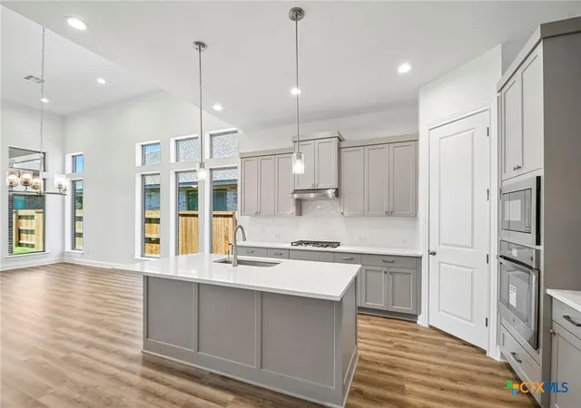 Photo 4 of Single family home for sale at 533 Prickly Poppy Loop, Kyle, TX 78640 | MLS# 624528 | Listing updated on 2026-09-10
