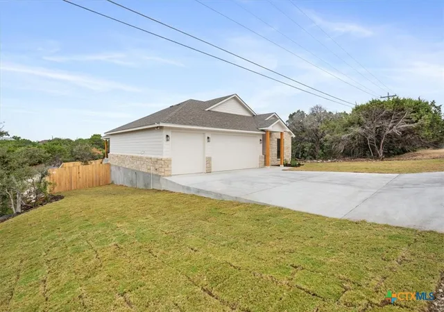 Photo 3 of Single family home for sale at 16022 Charlya Dr, Temple, TX 76502 | MLS# 624545 | Listing updated on 2026-09-16
