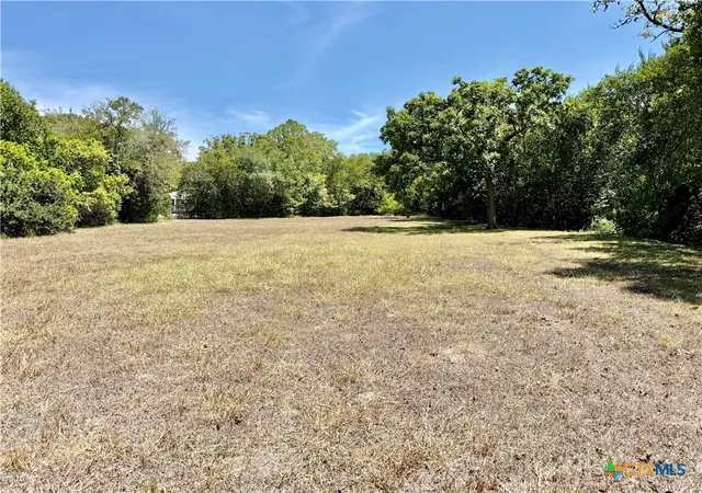 Land for sale at 00 W North St, Victoria, TX 77901 | MLS# 624551