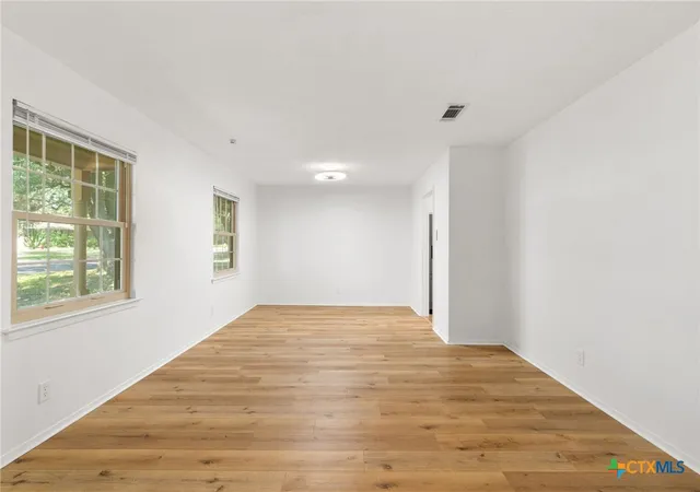 Photo 3 of Single family home for sale at 2202 Winchester Dr, Temple, TX 76502 | MLS# 624141 | Listing updated on 2026-09-18