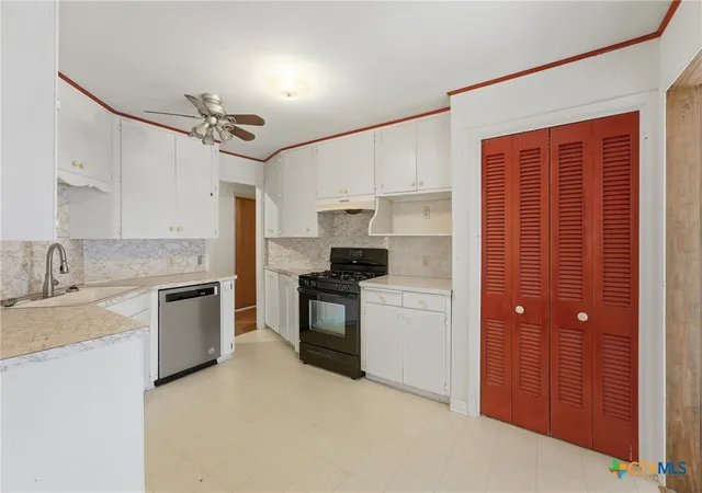 Photo 3 of Single family home for sale at 520 Seydler St, Gonzales, TX 78629 | MLS# 624541 | Listing updated on 2026-09-08