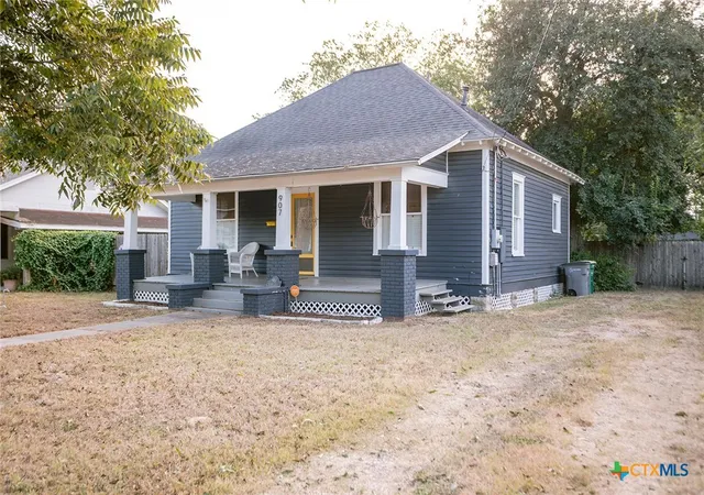 Photo 3 of Single family home for sale at 907 N Craig St, Victoria, TX 77901 | MLS# 624578 | Listing updated on 2026-09-16