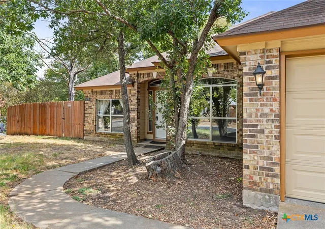 Photo 2 of Single family home for sale at 5110 Glenoak Dr, Killeen, TX 76542 | MLS# 624377 | Listing updated on 2026-09-05