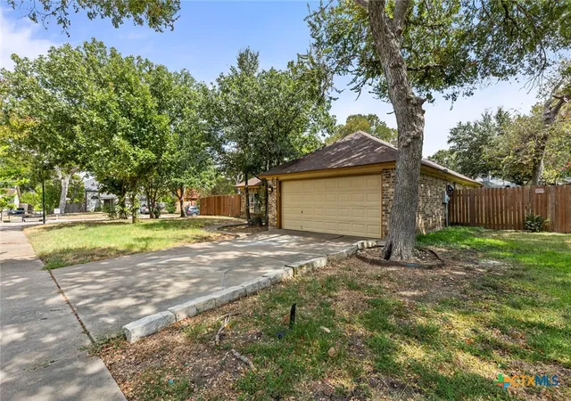 Photo 3 of Single family home for sale at 5110 Glenoak Dr, Killeen, TX 76542 | MLS# 624377 | Listing updated on 2026-09-05