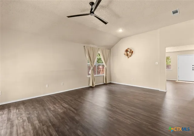 Photo 4 of Single family home for sale at 5110 Glenoak Dr, Killeen, TX 76542 | MLS# 624377 | Listing updated on 2026-09-05