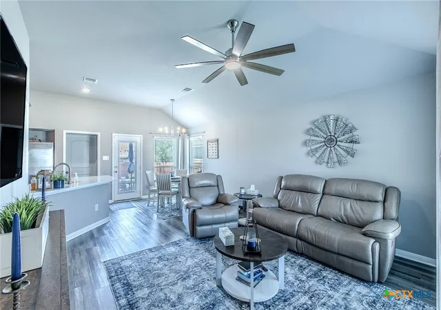 Photo 2 of Sale Pending at 1921 Euclid Dr, Temple, TX 76504 | MLS# 624493 | Listing updated on 2026-10-01