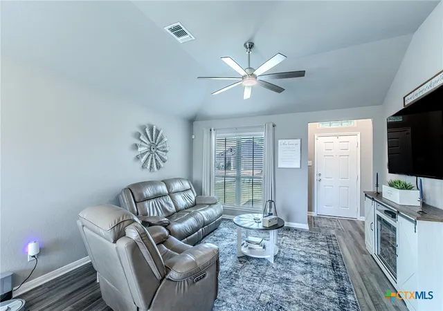 Photo 3 of Sale Pending at 1921 Euclid Dr, Temple, TX 76504 | MLS# 624493 | Listing updated on 2026-10-01