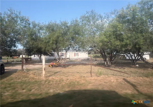 Photo 4 of Manufactured home for sale at 138 Terrace Hl Ln, Floresville, TX 78114 | MLS# 624635 | Listing updated on 2026-09-15