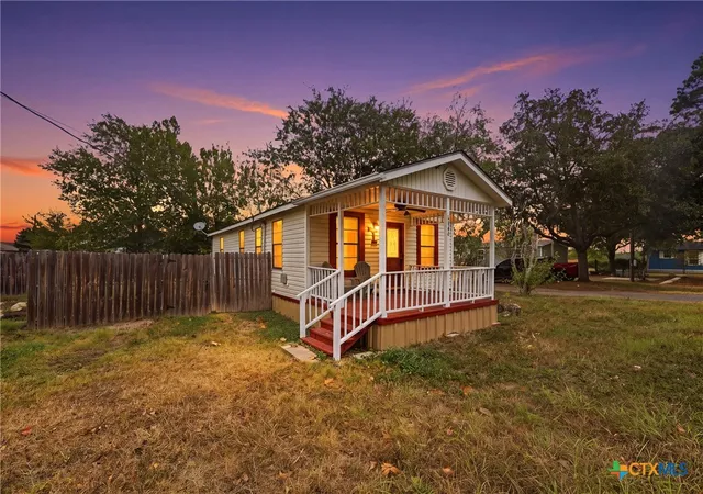 Photo 1 of Single family home for sale at 1904 Dreyer Ln St, Gonzales, TX 78629 | MLS# 624641 | Listing updated on 2026-09-10