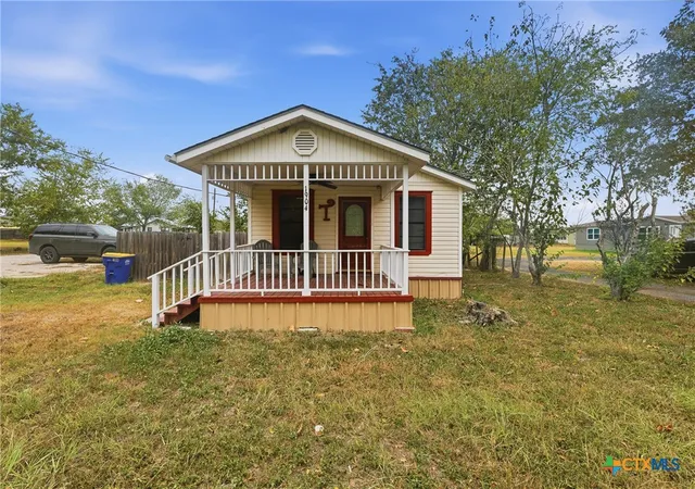 Photo 3 of Single family home for sale at 1904 Dreyer Ln St, Gonzales, TX 78629 | MLS# 624641 | Listing updated on 2026-09-10