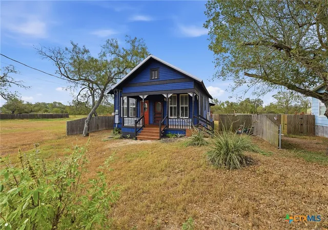 Photo 2 of Single family home for sale at 1930 Dreyer Ln, Gonzales, TX 78629 | MLS# 624639 | Listing updated on 2026-09-07
