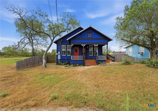 Photo 3 of Single family home for sale at 1930 Dreyer Ln, Gonzales, TX 78629 | MLS# 624639 | Listing updated on 2026-09-07