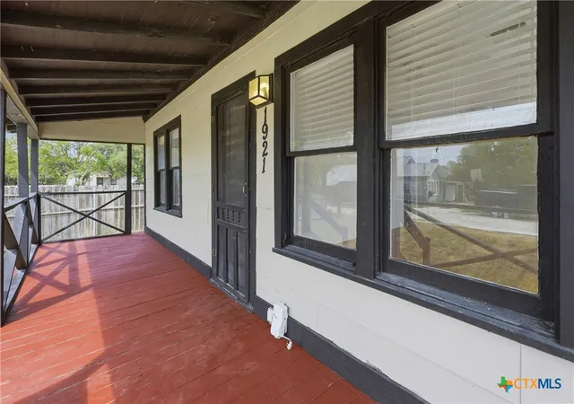 Photo 4 of Sale Pending at 1921 Dreyer Ln, Gonzales, TX 78629 | MLS# 624637 | Listing updated on 2026-09-10