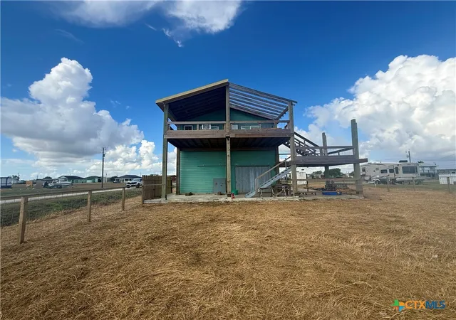 Photo 3 of Single family home for sale at 9 Lee St, Port Lavaca, TX 77979 | MLS# 624721 | Listing updated on 2026-09-08