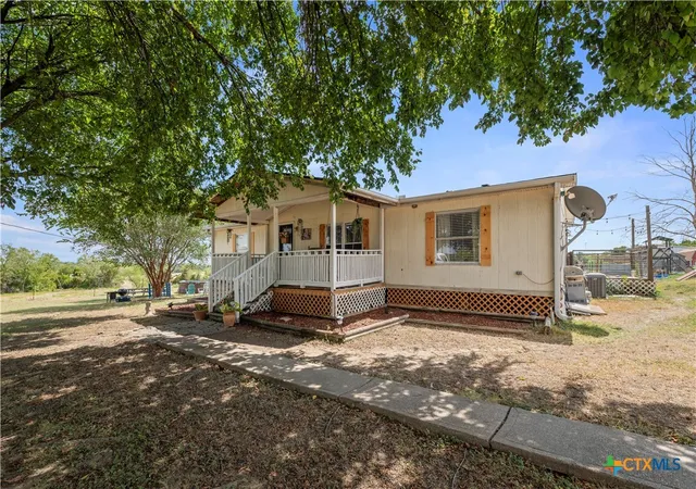 Photo 3 of Manufactured home for sale at 140 Private Rd 801, Lott, TX 76656 | MLS# 624670 | Listing updated on 2026-09-15