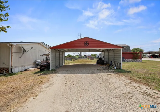 Photo 4 of Manufactured home for sale at 140 Private Rd 801, Lott, TX 76656 | MLS# 624670 | Listing updated on 2026-09-15