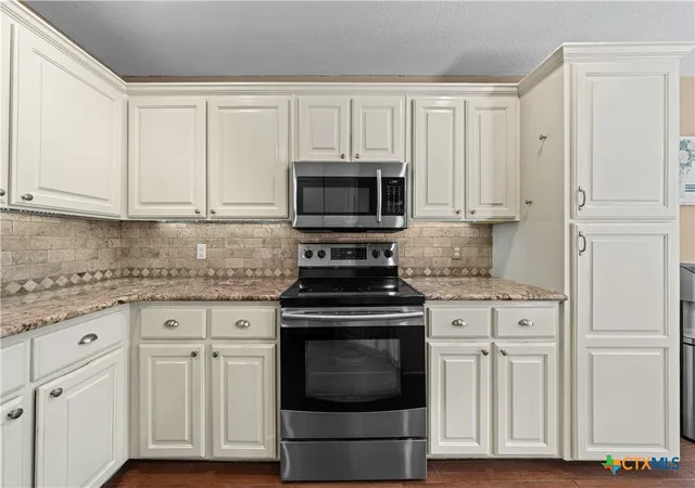 Photo 4 of Single family home for sale at 413 Hallmark Cir, Belton, TX 76513 | MLS# 621047 | Listing updated on 2026-09-09