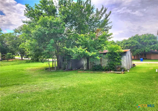 Photo 3 of Single family home for sale at 502 Migl St, Yoakum, TX 77995 | MLS# 624404 | Listing updated on 2026-09-08