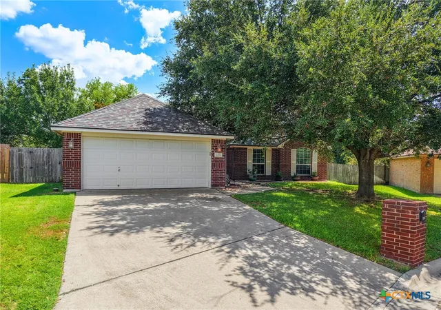 Photo 2 of Single family home for sale at 1203 Woodhollow Dr, Temple, TX 76502 | MLS# 622588 | Listing updated on 2026-10-01